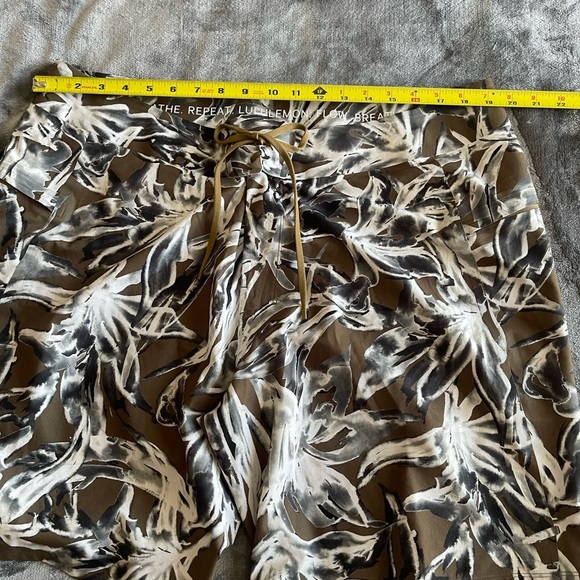 Lululemon Current State Board Short 9" Men’s 38 Botanical Multi Hawaiii NWOT - Picture 9 of 11